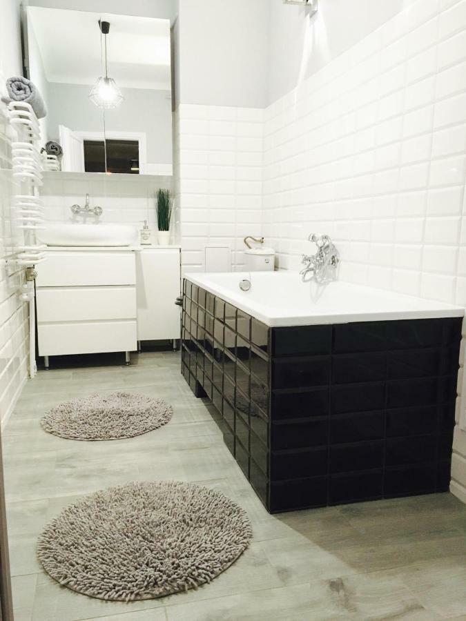 Clicktheflat Apartment Chmielna 7 Warsaw Ngoại thất bức ảnh
