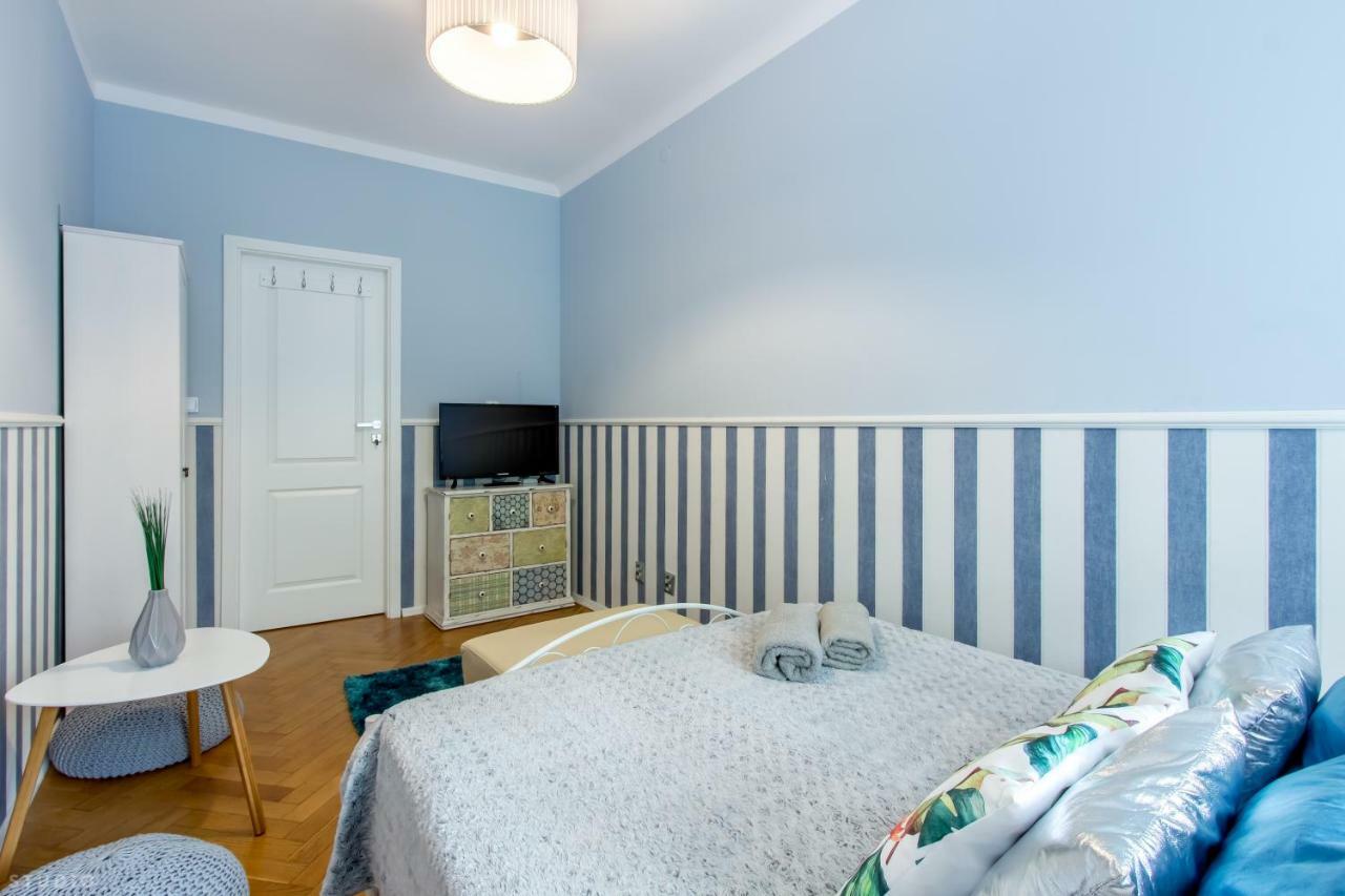 Clicktheflat Apartment Chmielna 7 Warsaw Ngoại thất bức ảnh
