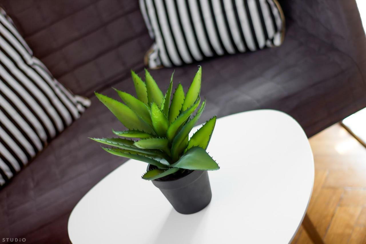 Clicktheflat Apartment Chmielna 7 Warsaw Ngoại thất bức ảnh